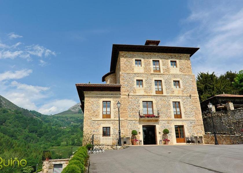 Asturias Pilona entrance