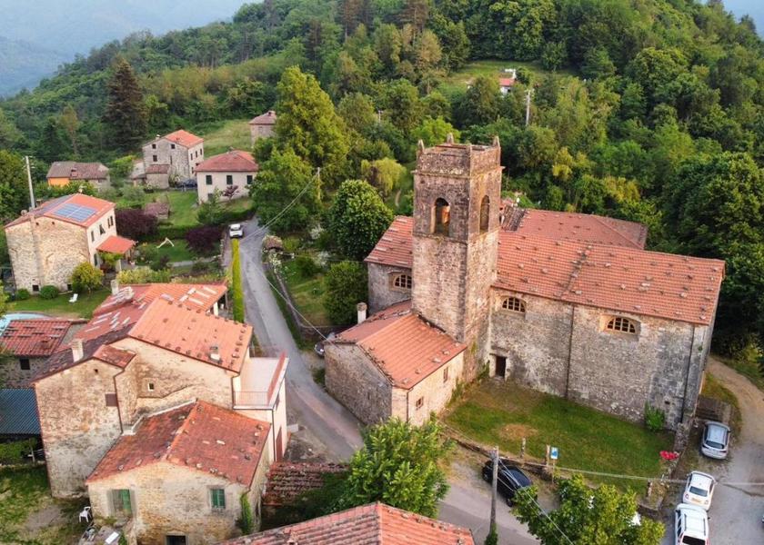 Tuscany Bagni di Lucca exterior view