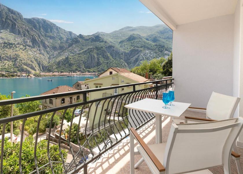  Kotor One-Bedroom Apartment with Balcony and Sea View