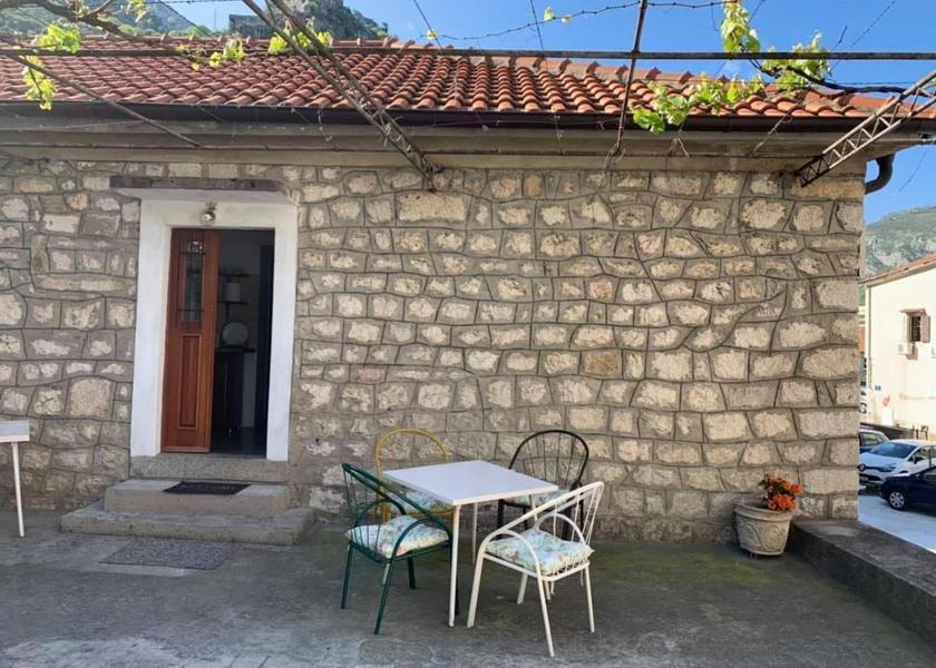  Kotor balcony/terrace