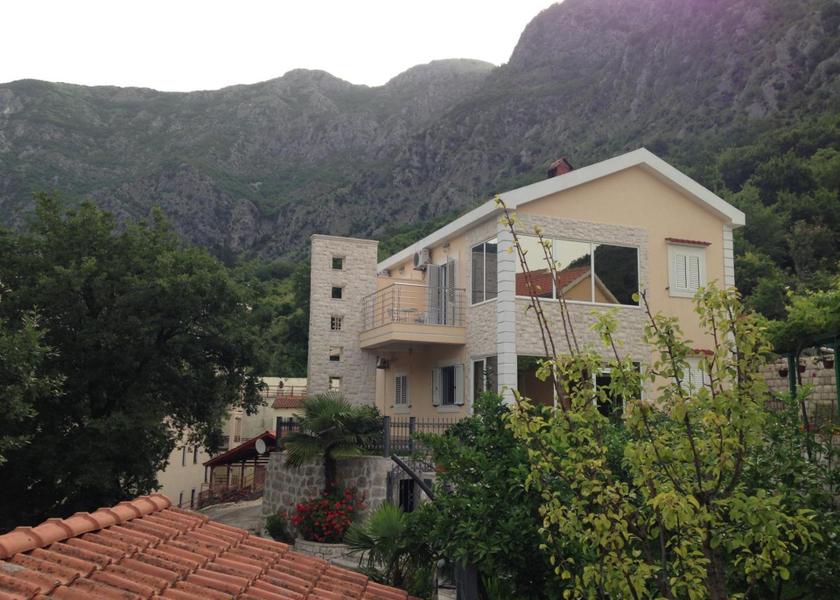  Kotor exterior view