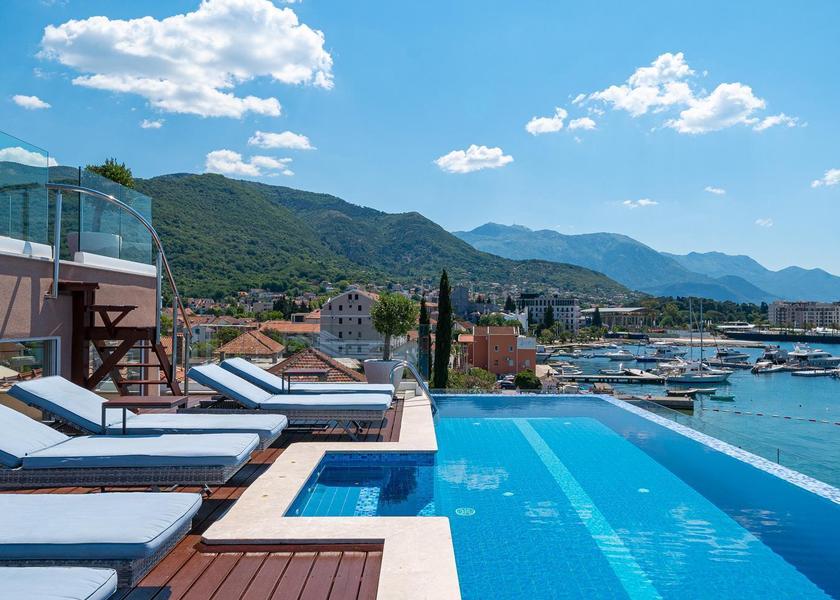 Tivat swimming pool