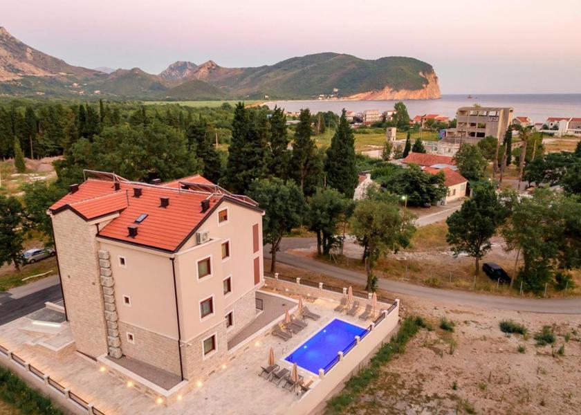 Budva Municipality Petrovac entrance