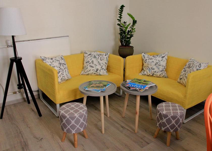 shared lounge/tv area