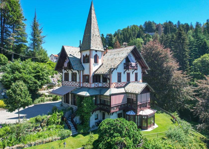 Lombardy Brunate garden