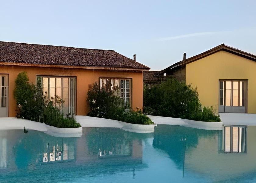 Lombardy Brusaporto exterior view