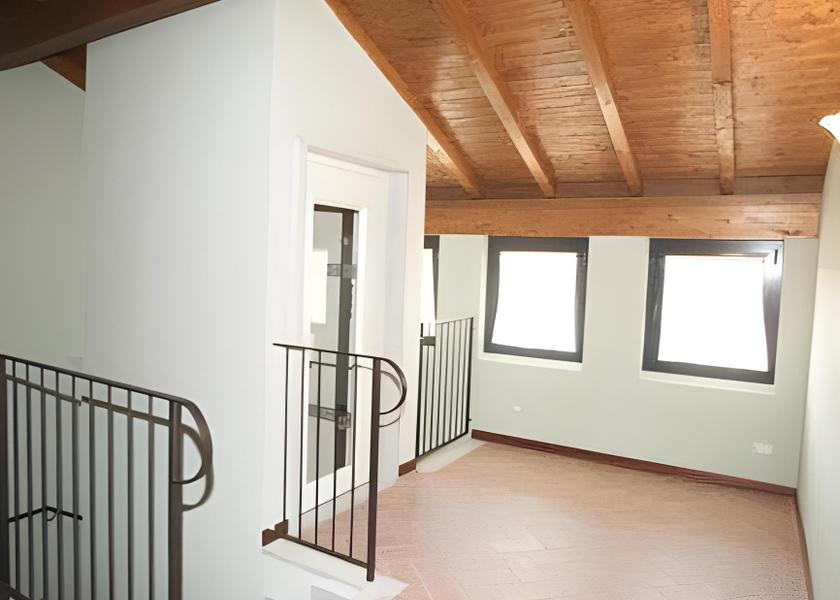 Lombardy Burago di Molgora interior view