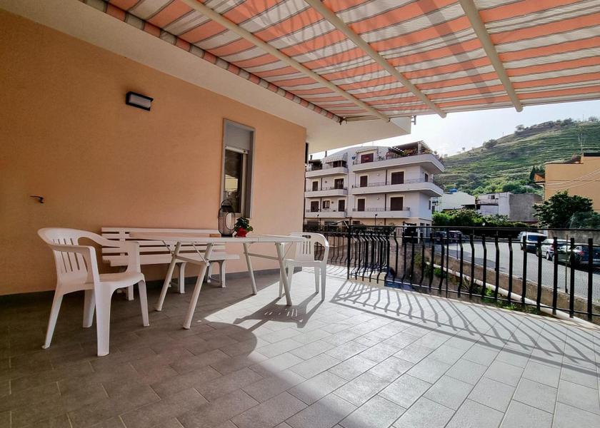 Sicily Calatabiano balcony/terrace