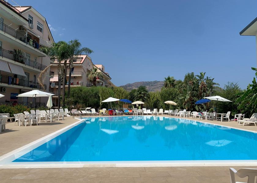 Sicily Calatabiano swimming pool