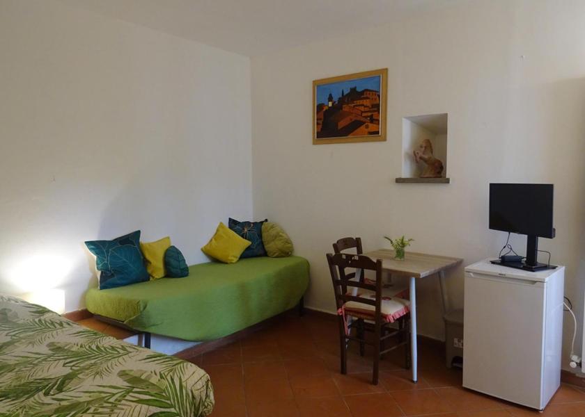 Tuscany Campiglia Marittima Triple Room with Private Bathroom