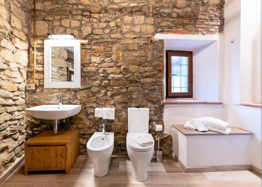 Tuscany Campiglia Marittima Large Double Room