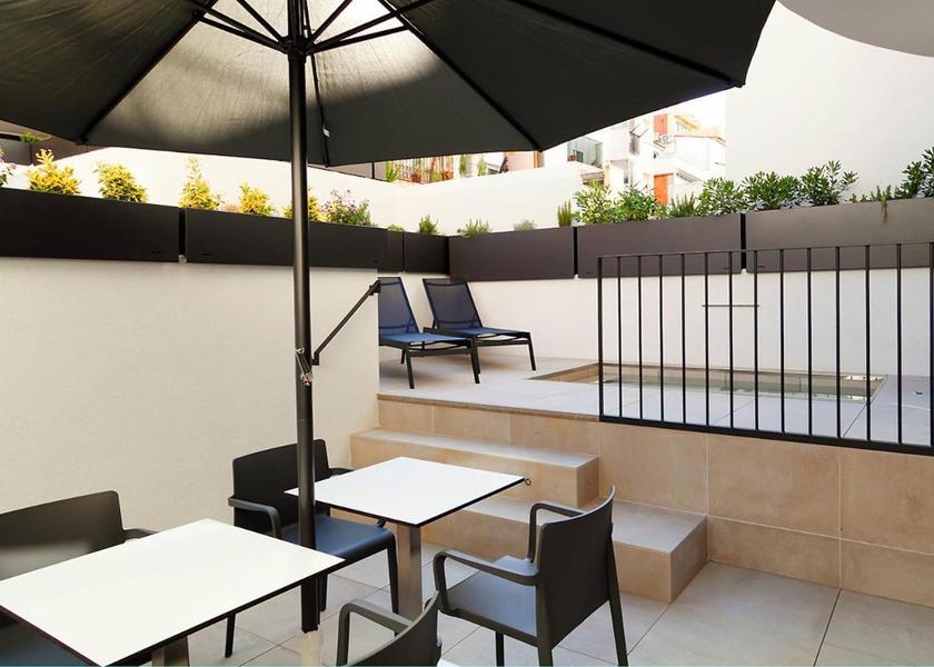 balcony/terrace
