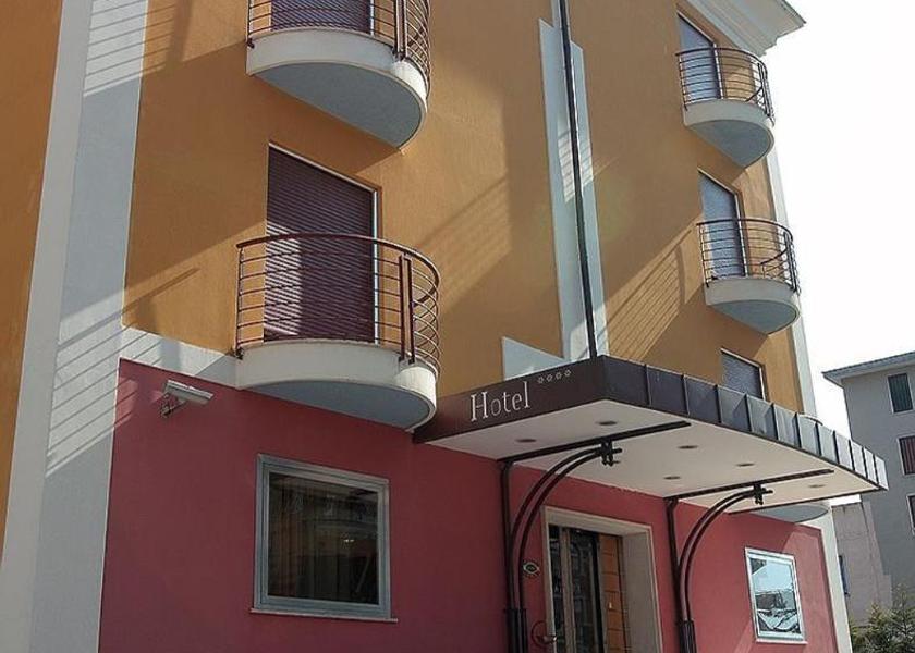 Campania Casoria exterior view