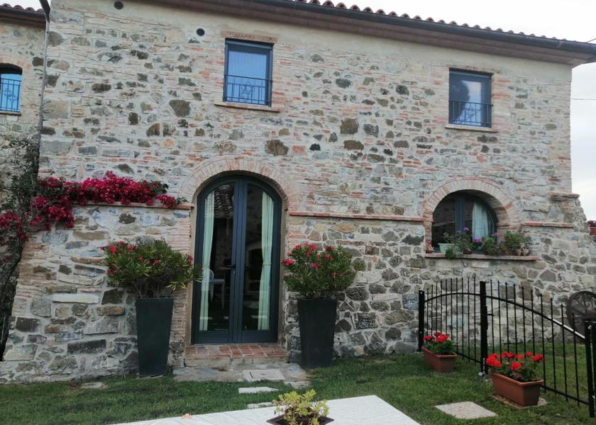 Tuscany Castel del Piano exterior view