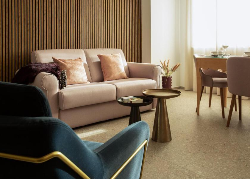 Abruzzo Castel di Sangro guestroom