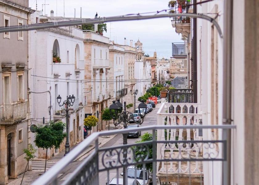 Puglia Castellana Grotte balcony/terrace