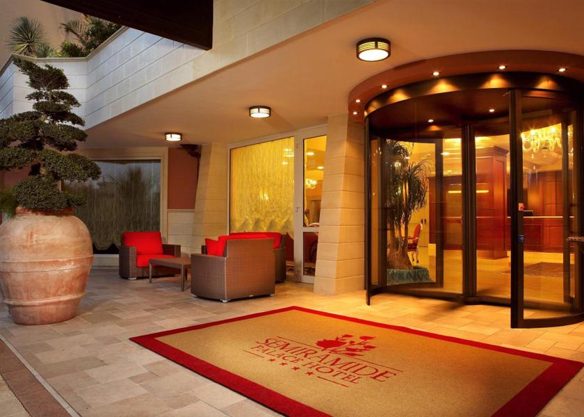 Puglia Castellana Grotte entrance