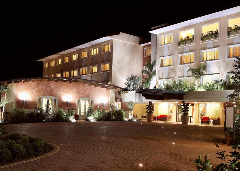 Puglia Castellana Grotte entrance