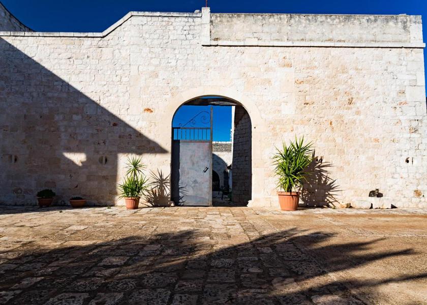 Puglia Castellana Grotte entrance