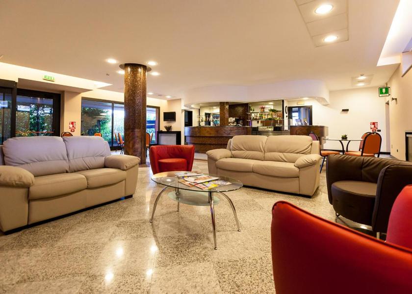 bar/lounge