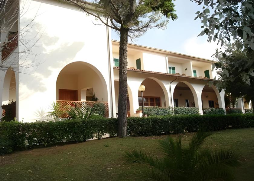 Tuscany Castellina Marittima exterior view