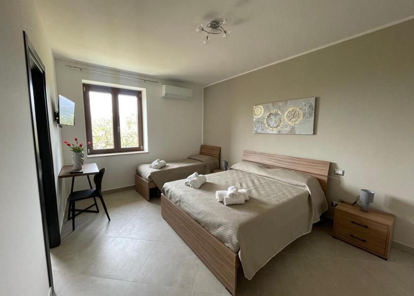 Campania Castelnuovo Cilento Triple Room with Private Bathroom