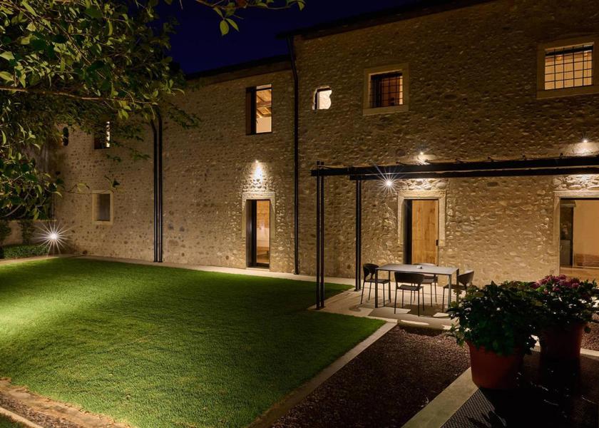 Veneto Castelnuovo del Garda garden