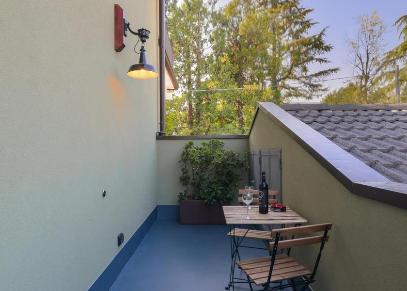 Veneto Castelnuovo del Garda Standard Studio