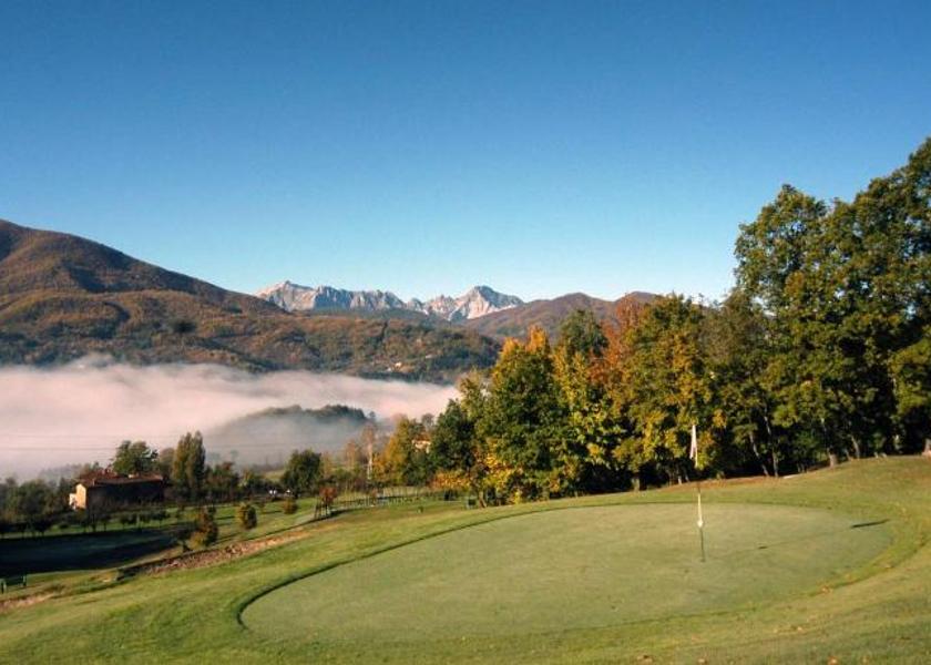 Tuscany Castelnuovo di Garfagnana Golf course [on-site]