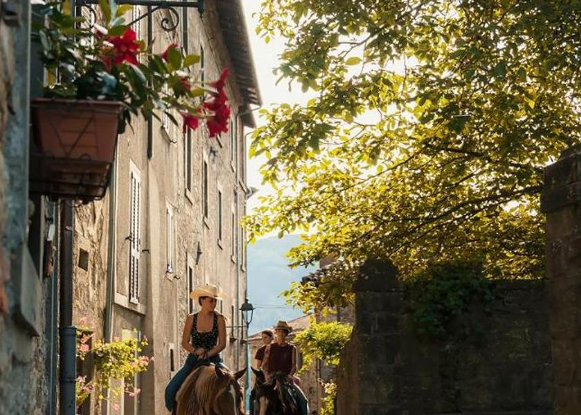 Tuscany Castelnuovo di Garfagnana Horseback riding