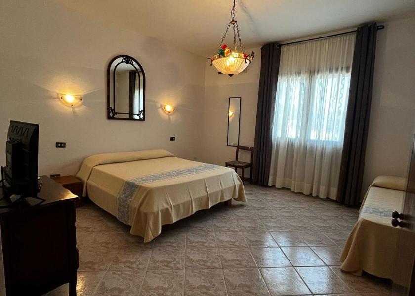 Sardinia Castiadas Triple Room with Private Bathroom