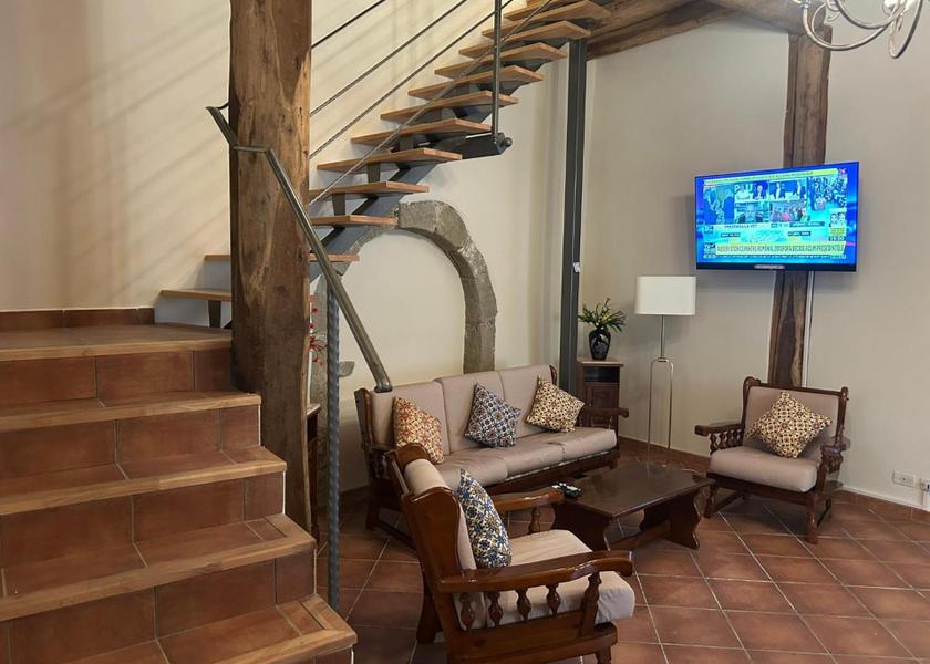 shared lounge/tv area