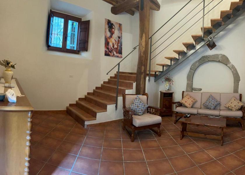 shared lounge/tv area