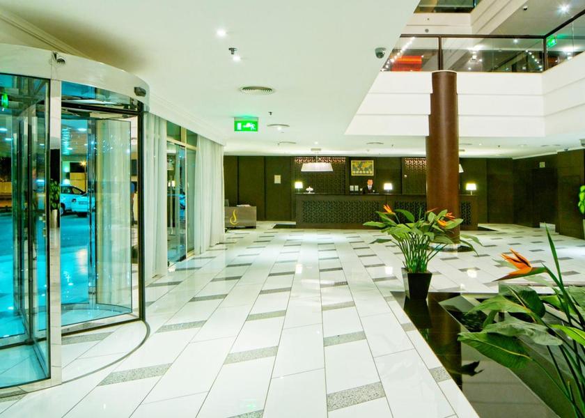 Abu Dhabi Al Ain lobby