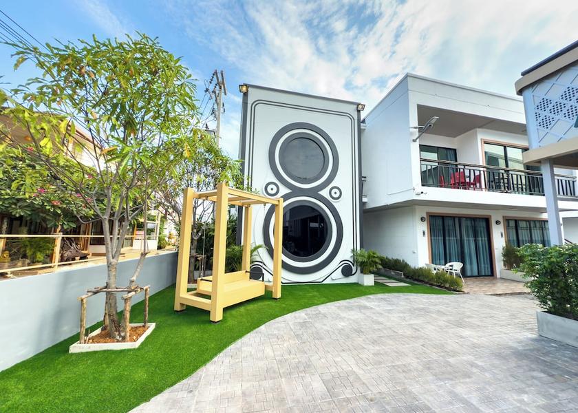 Chonburi Province Koh Lan Front of property