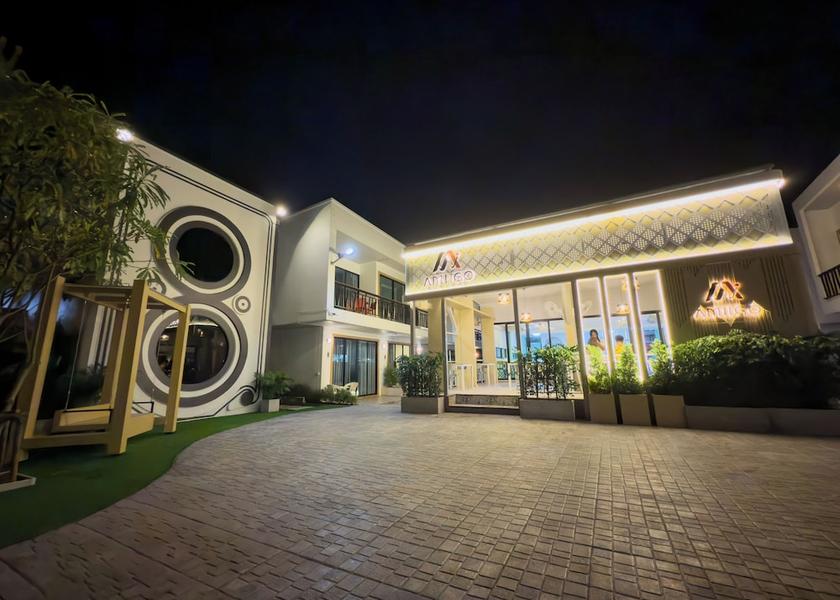 Chonburi Province Koh Lan Front of property