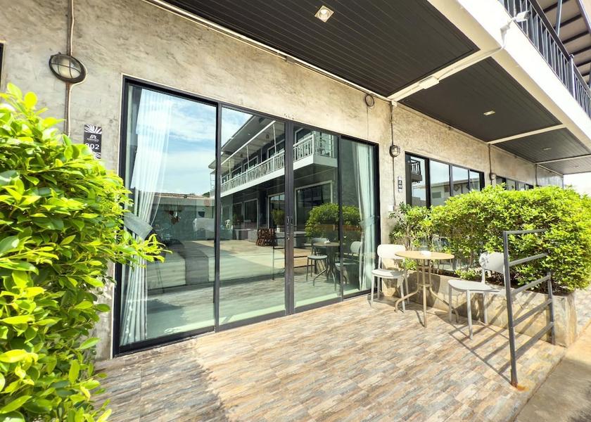 Chonburi Province Koh Lan Terrace/patio