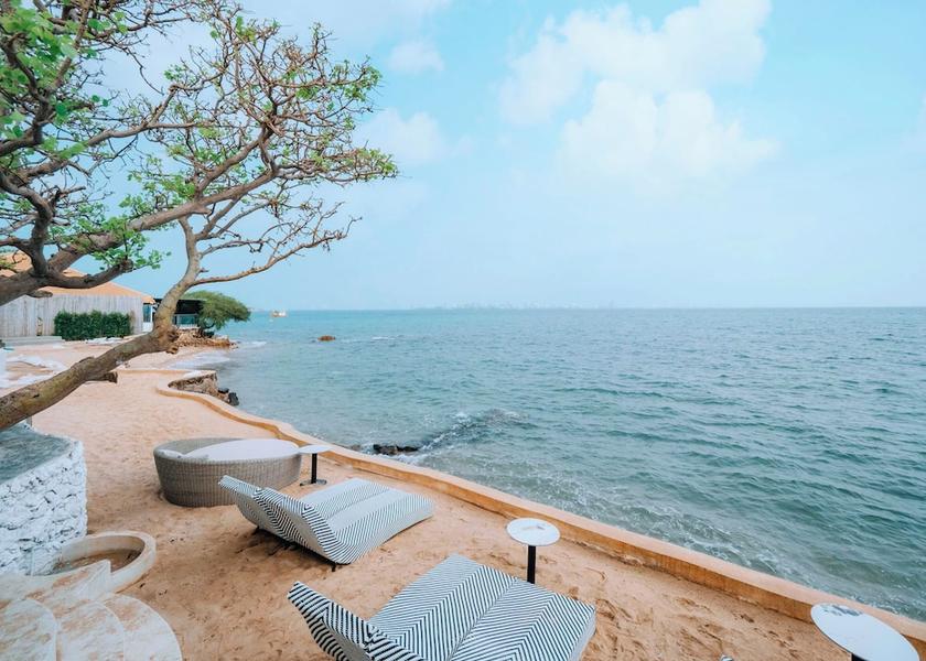 Chonburi Province Koh Lan Dining