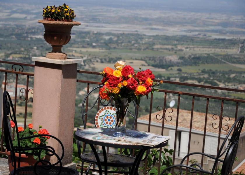 Sicily Chiaramonte Gulfi balcony/terrace