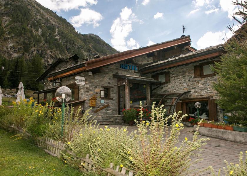 Valle d'Aosta Cogne entrance