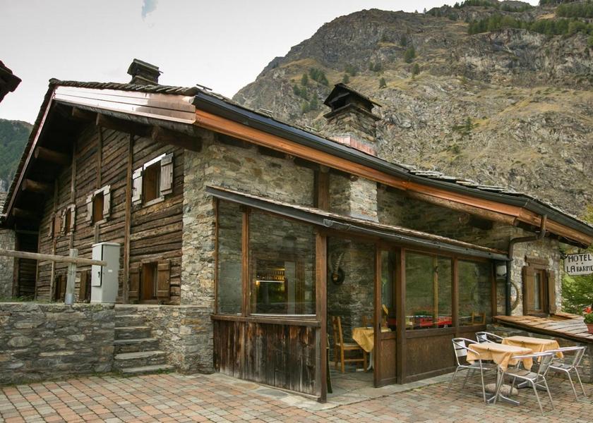 Valle d'Aosta Cogne balcony/terrace