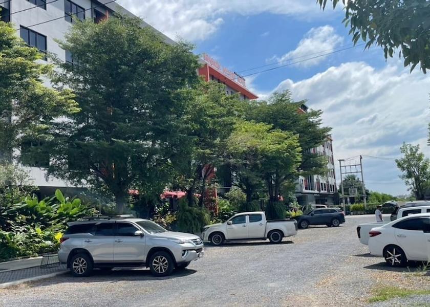 Pathum Thani Province Thanyaburi Parking