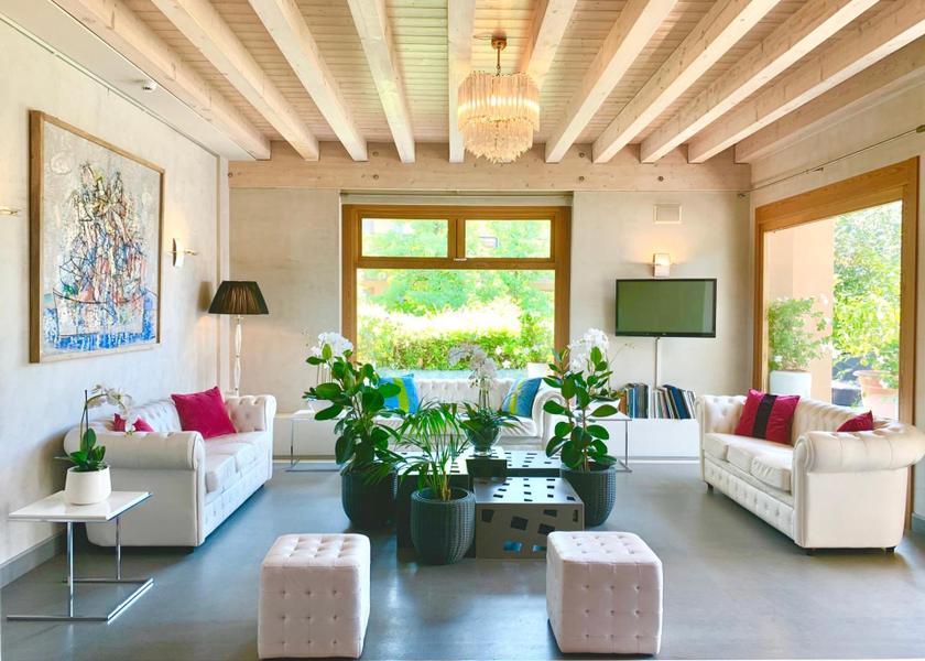 Veneto Conegliano Lobby
