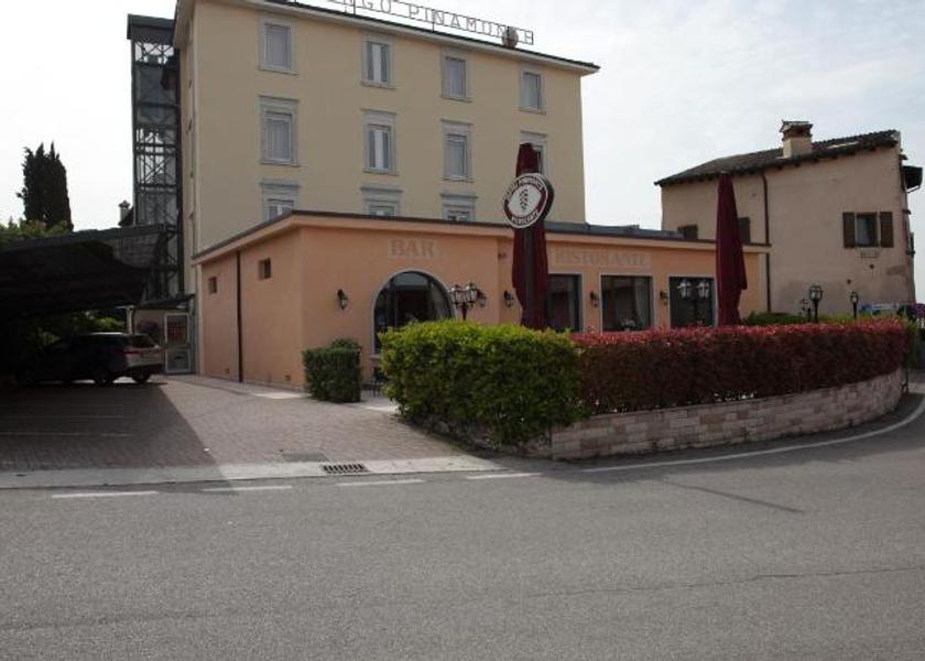 Veneto Costermano sul Garda Entrance