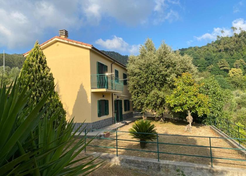 Liguria Deiva Marina exterior view