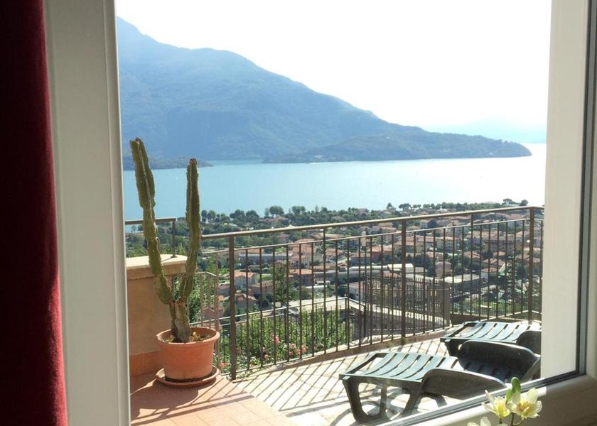 Lombardy Vercana balcony/terrace
