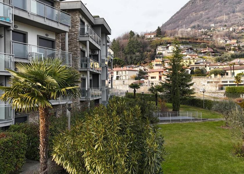 Lombardy Domaso surrounding environment