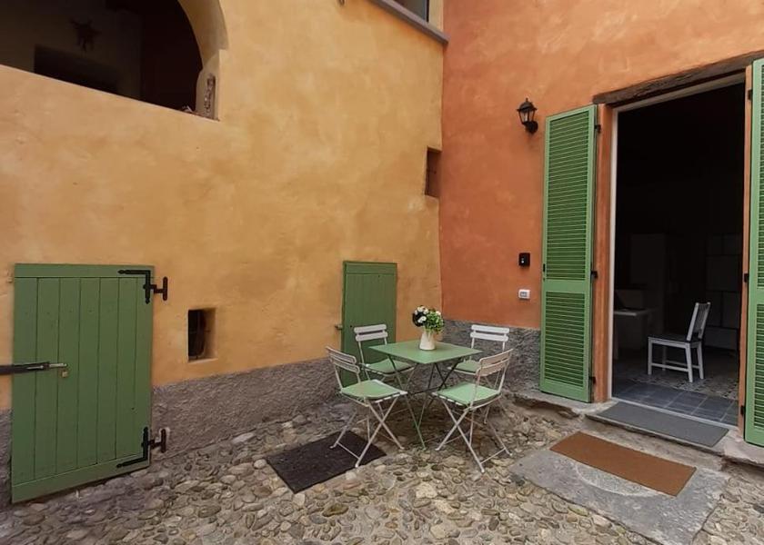 Lombardy Domaso entrance