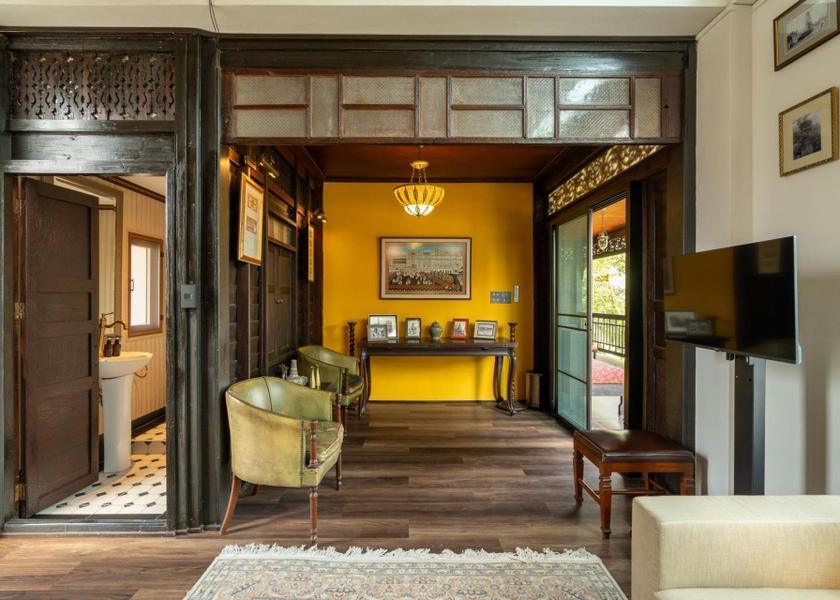 Sukhothai Province Si Satchanalai shared lounge/tv area