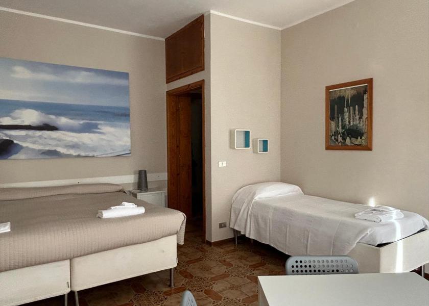 Marche Falconara Marittima Double Room with Private Bathroom
